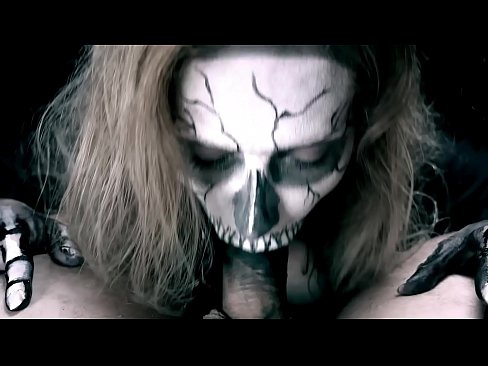 ❤️ Demon djevojka siše kurac svojim crnim ustima i guta spermu. ☑ Analni video na hr.taxiklass.ru